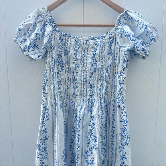 Blue Floral Print Women's Dress - Picture 2 of 9